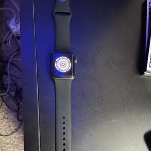 Series 3 Apple Smart Watch-Space Gray